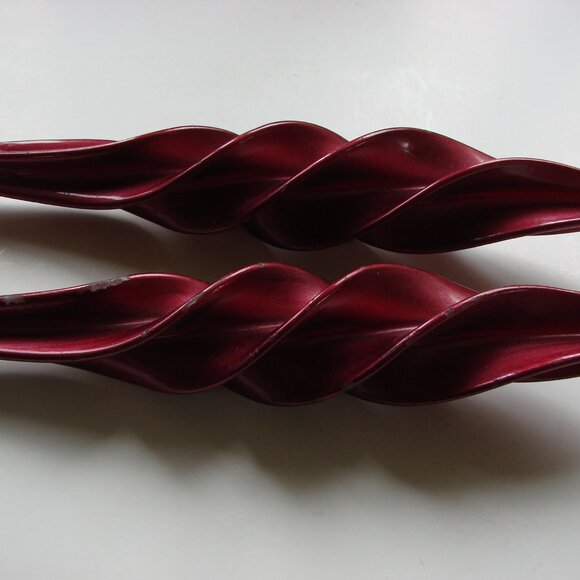 Twisted Spiral Taper Candles Set of 2 Burgundy Red Purple Shimmer Vintage - Picture 7 of 10